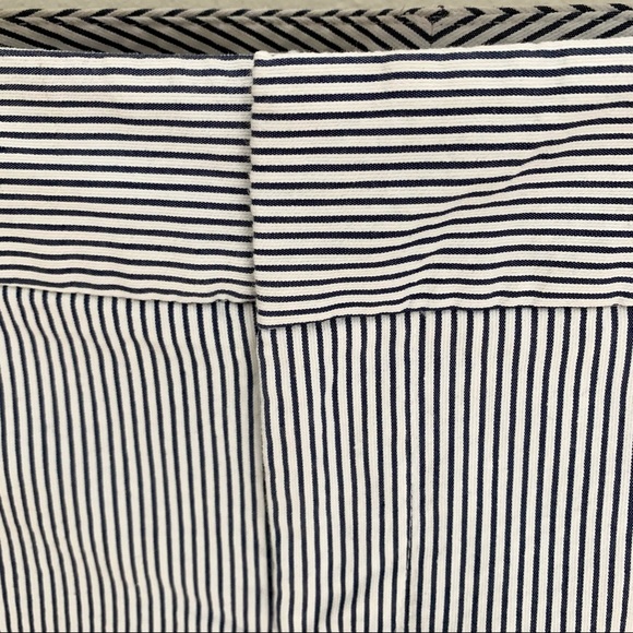 CYNTHIA STEFFE Seersucker Striped Cuffed Shorts 4” Cotton Blend Blue and White - Picture 8 of 15